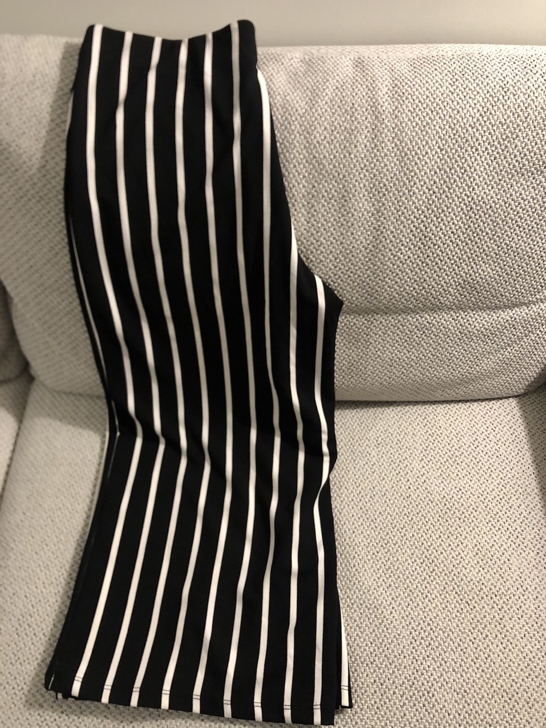 Zara Pants - wide leg, ankle length - L thumbnail