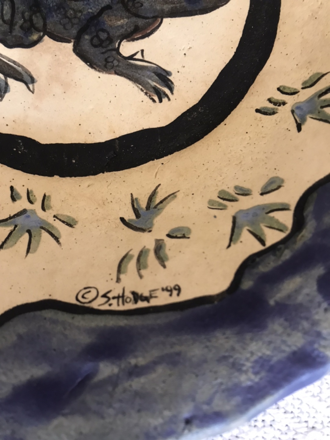 Do you know a frog lover?  Here’s a decorative piece for them. image indicator(3)