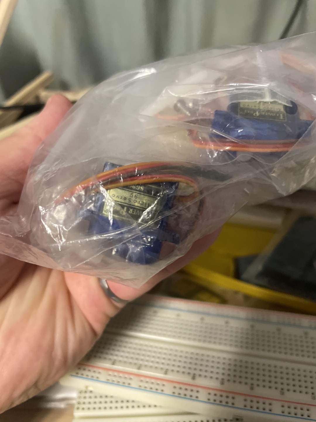 DIY / IoT electronics for students and hobbyists image indicator(4)