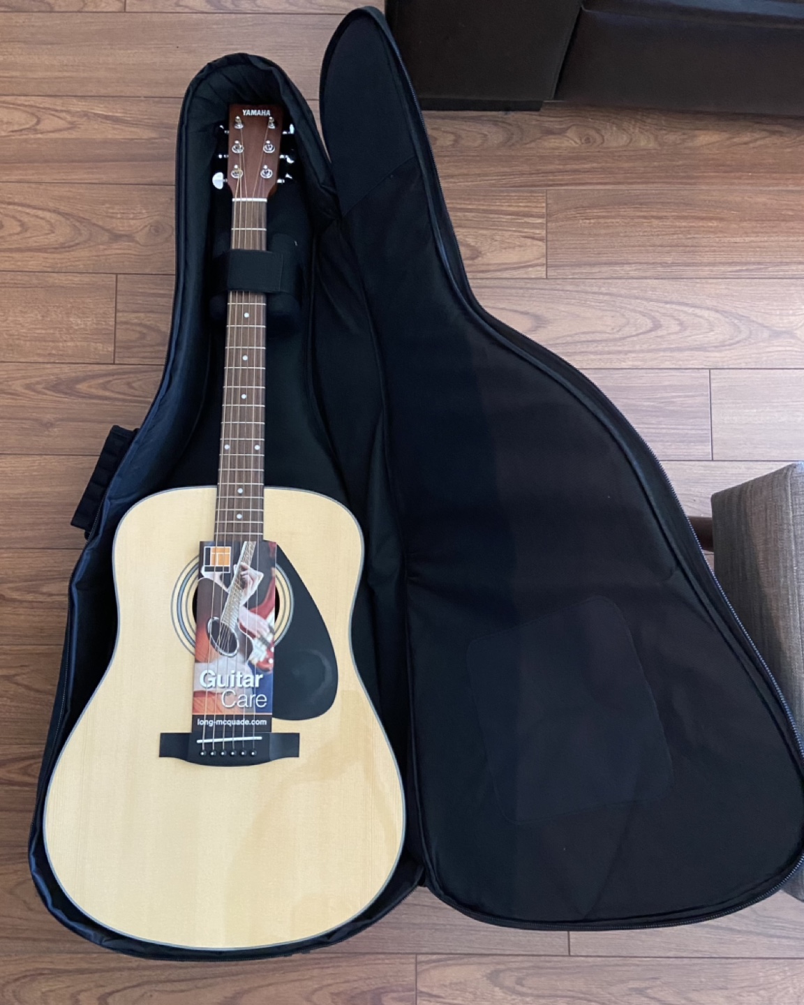 Guitar & Shoulder Carrying Case - NEW image indicator(5)