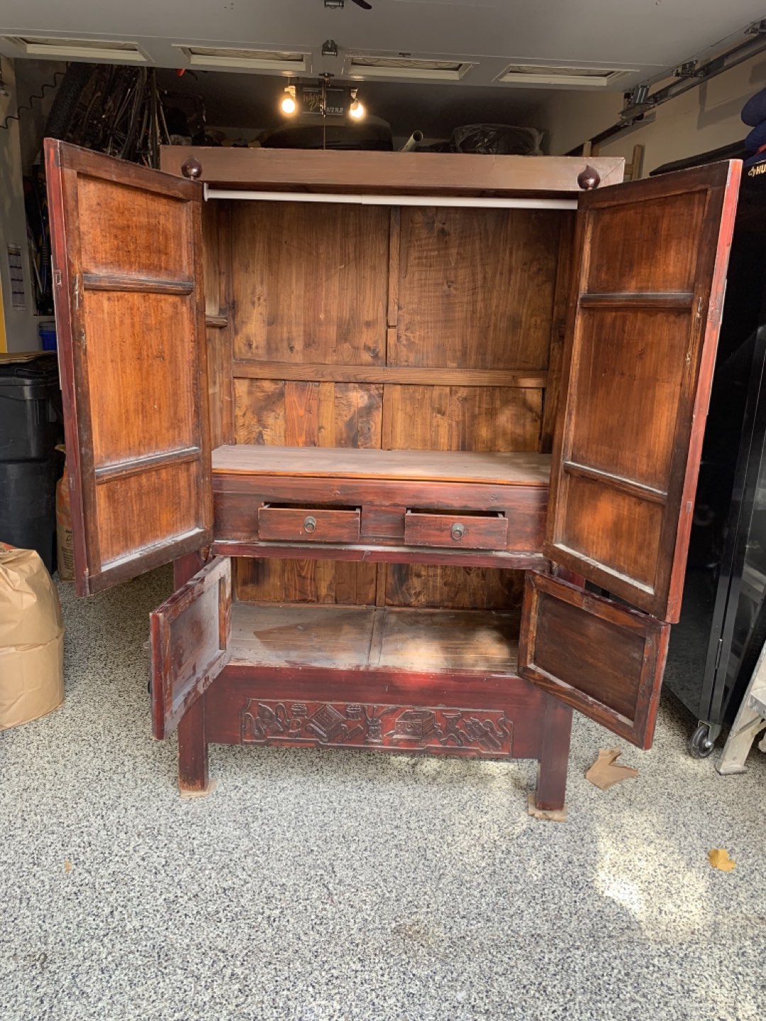 Beautiful antique Tibetan wardrobe - photo 2