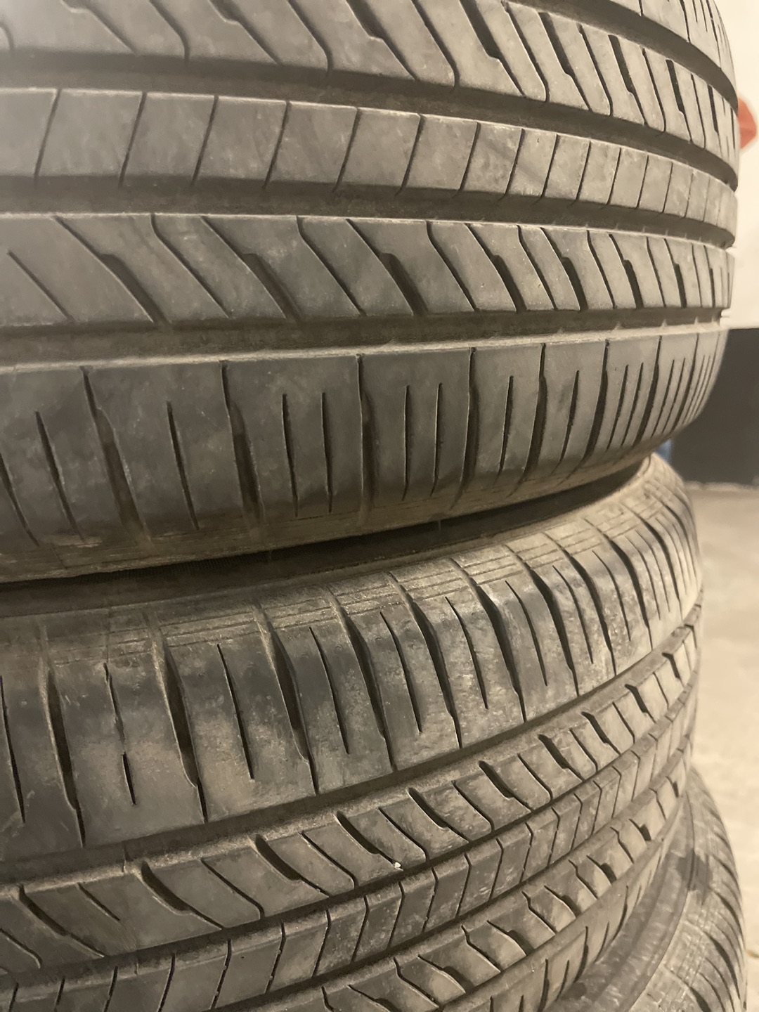 Used all season tires - 185//65R/15 image indicator(3)