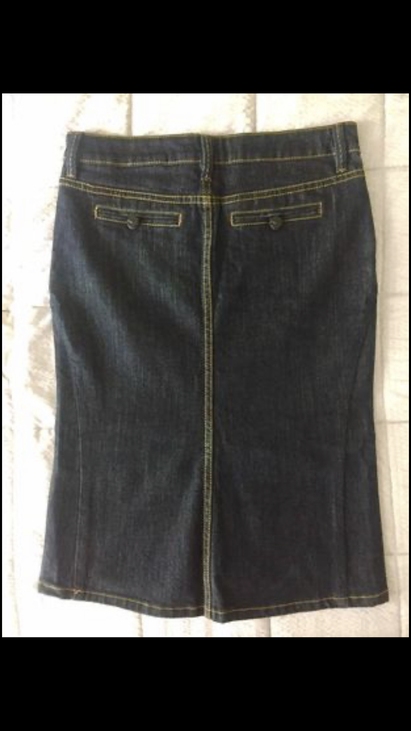 Brand New BCBGMAXAZRIA Jean skirt size 28 - photo 2