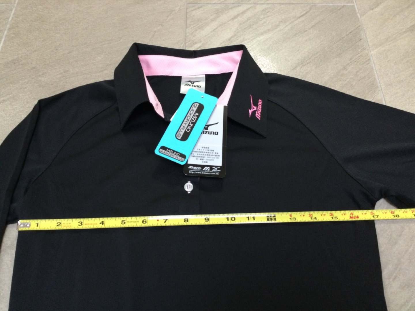 Mizuno women’s black quick dry long sleeves polo shirt NWT image indicator(5)