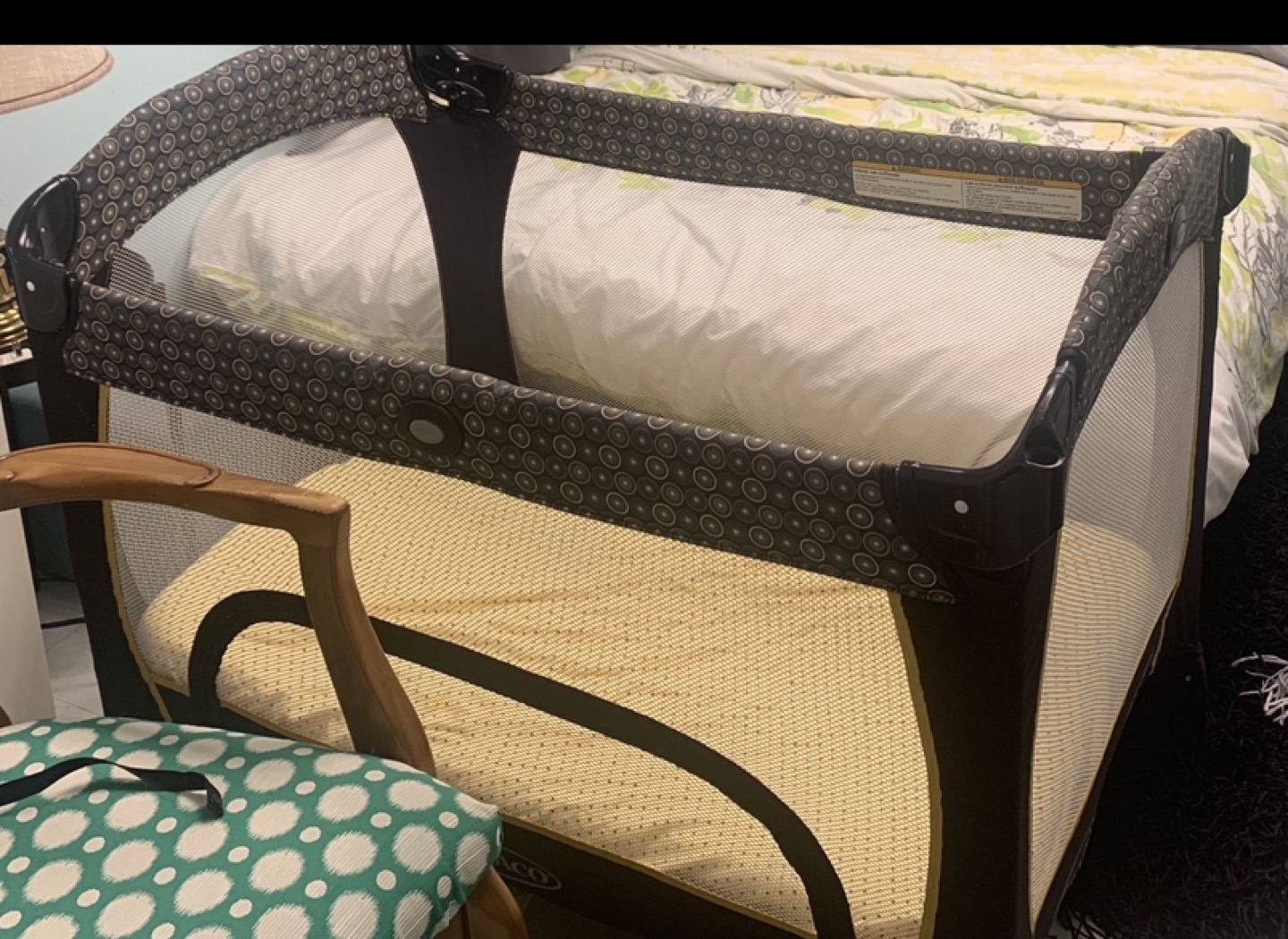 Graco playpen with mattress/foam thumbnail