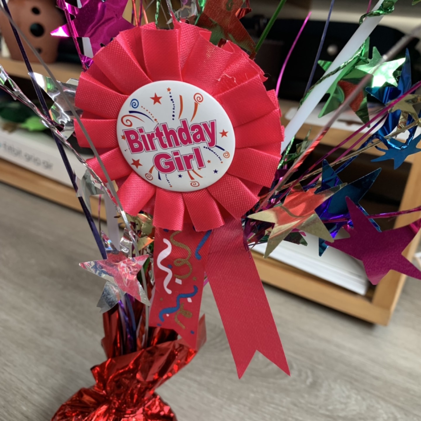 Birthday balloons and tag image indicator(2)