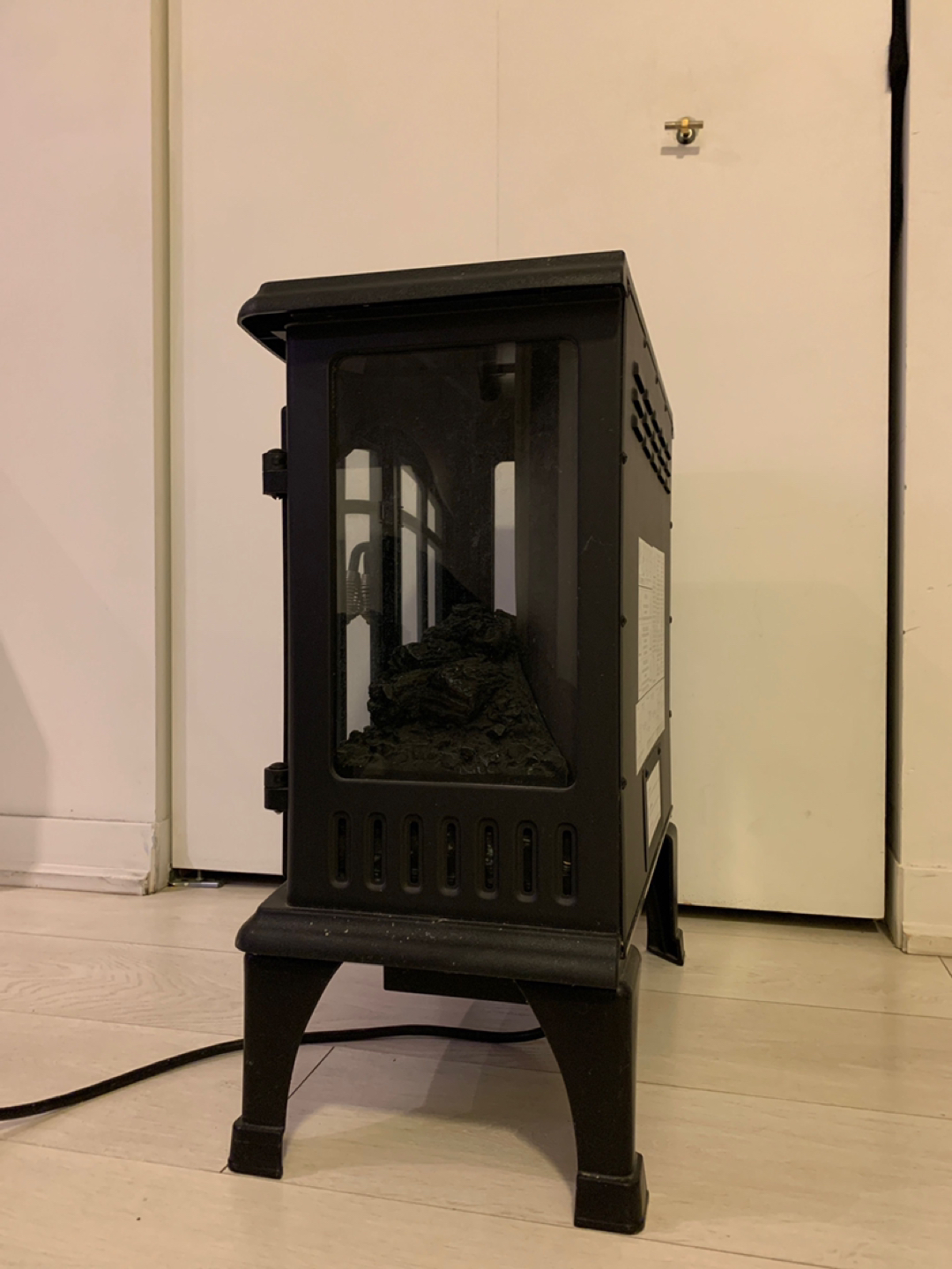 Indoor/Outdoor Portable Fireplace Space Heater image indicator(4)