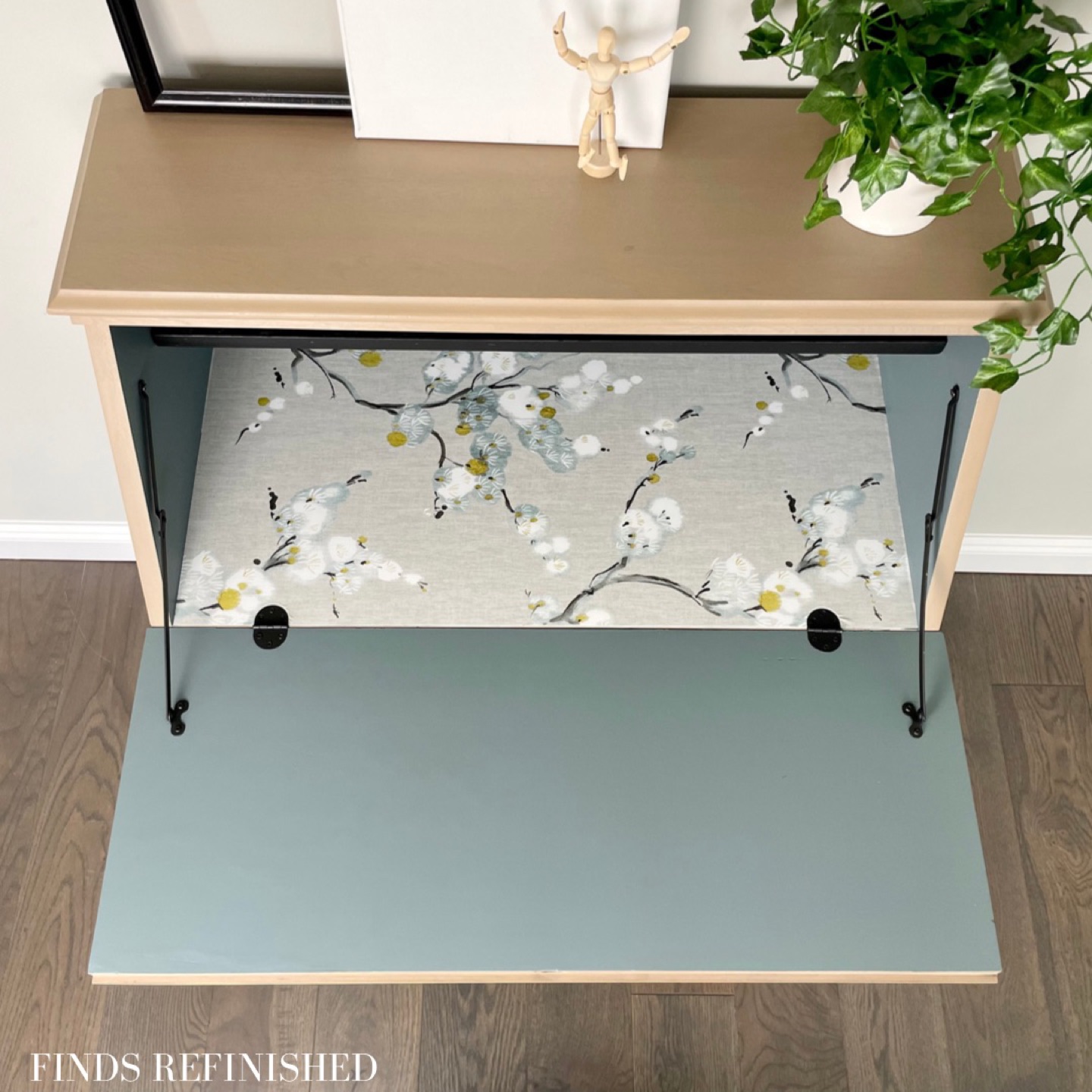 Secretary Desk - photo 4