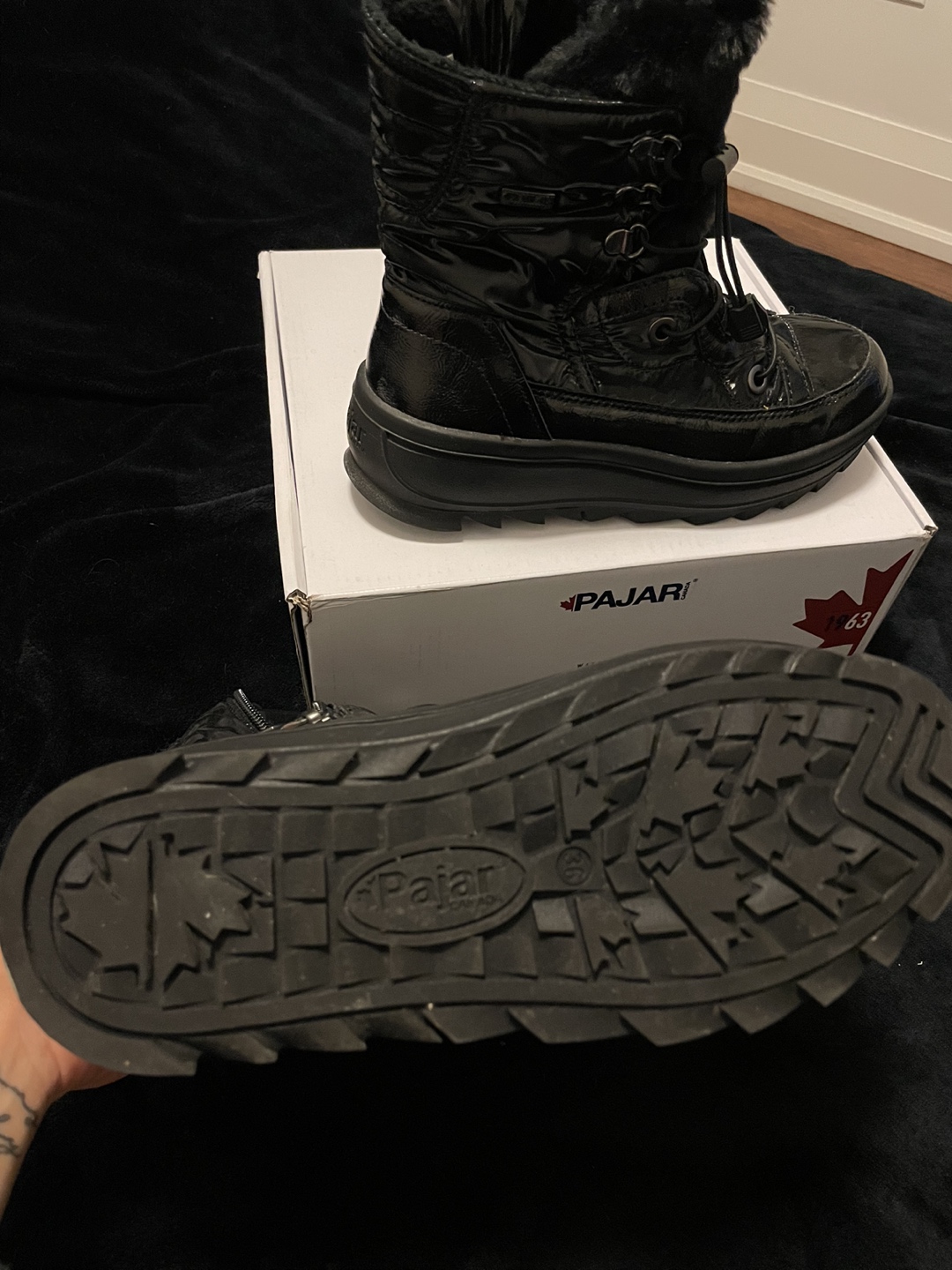 Pajar snow boots kids Like NEW image indicator(3)