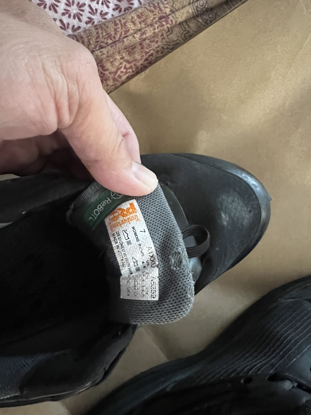 Women’s safety shoes image indicator(3)