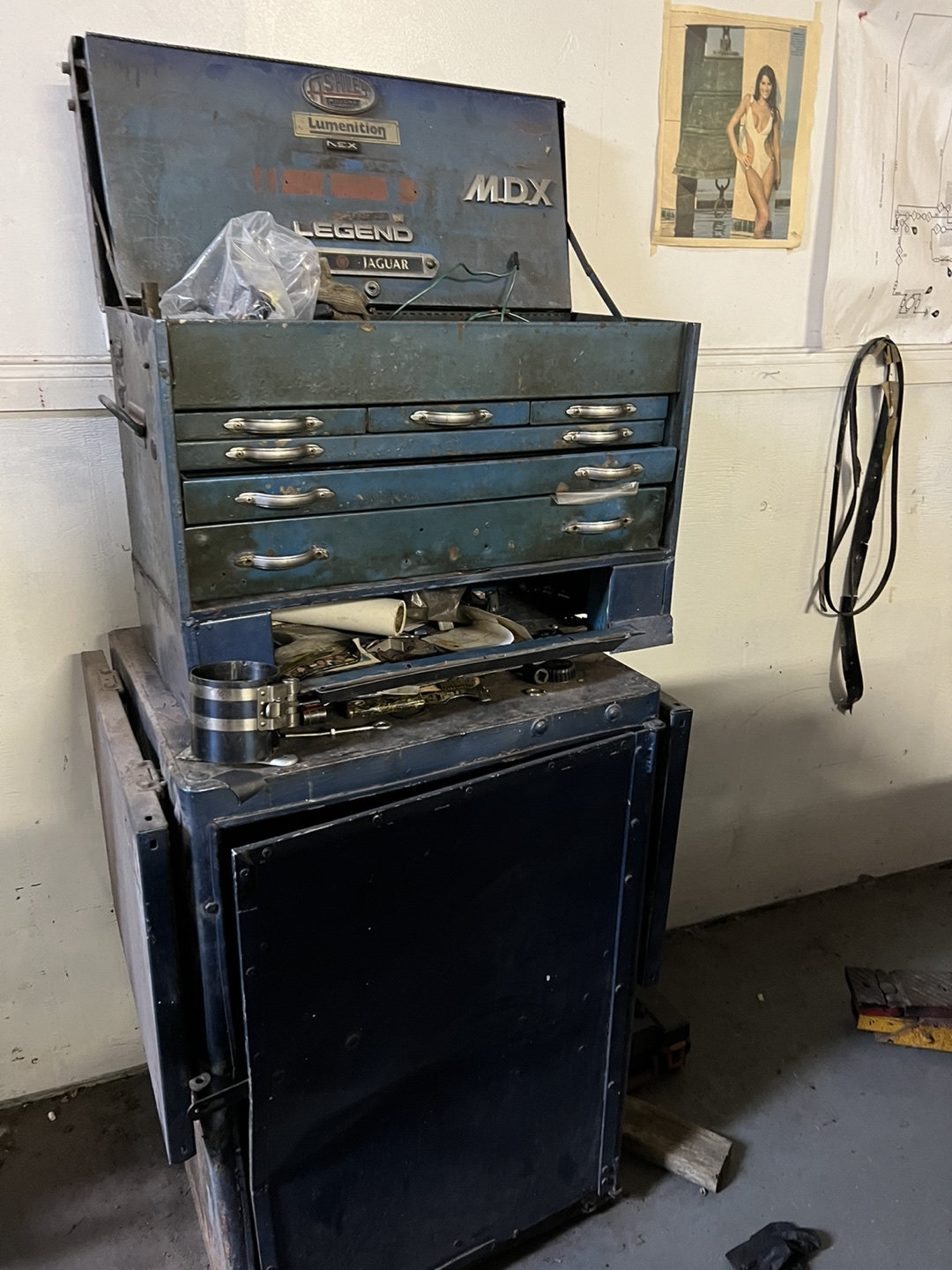 Antique tool case like no other image indicator(2)