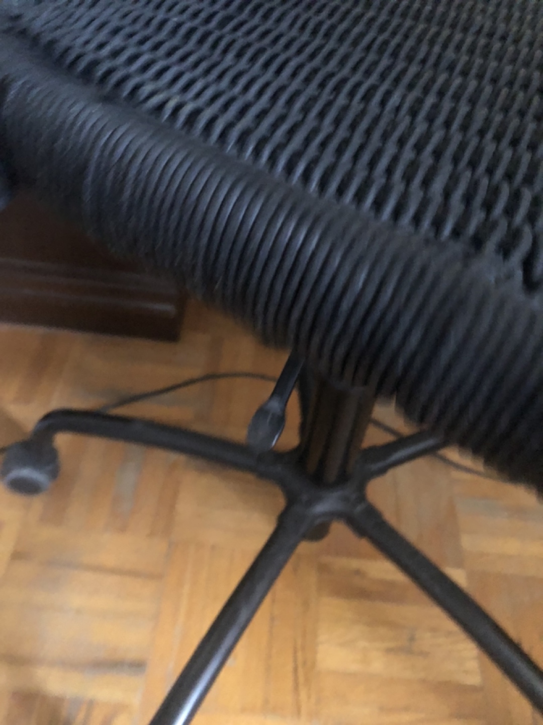 32-40 inch adjustable ergo chair - photo 3