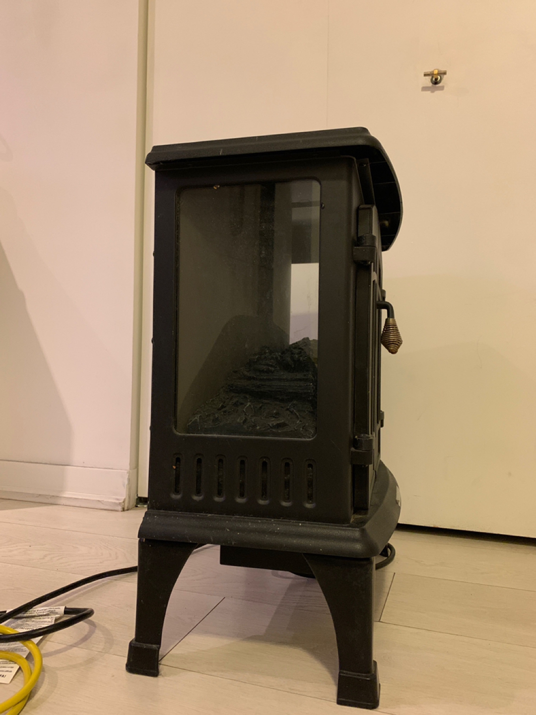 Indoor/Outdoor Portable Fireplace Space Heater image indicator(7)