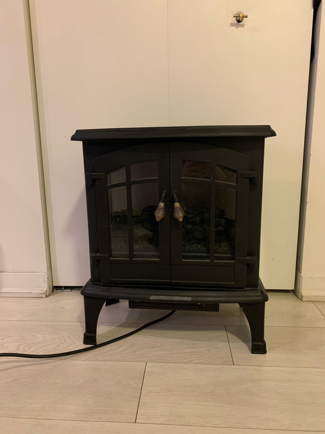 Indoor/Outdoor Portable Fireplace Space Heater image indicator(2)