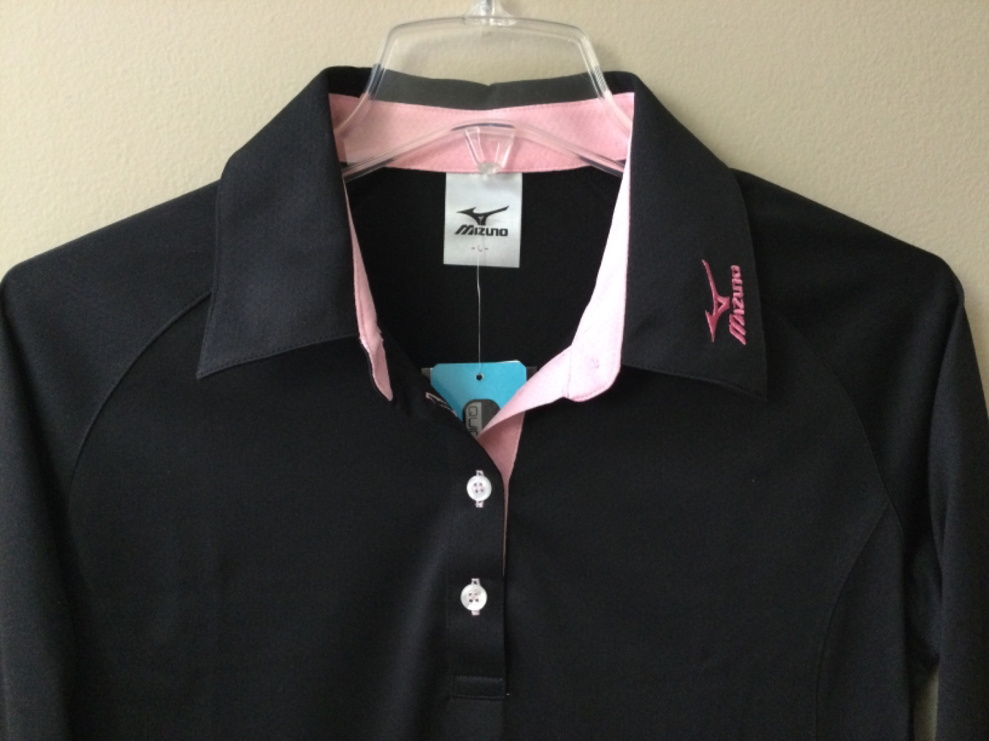 Mizuno women’s black quick dry long sleeves polo shirt NWT image indicator(2)