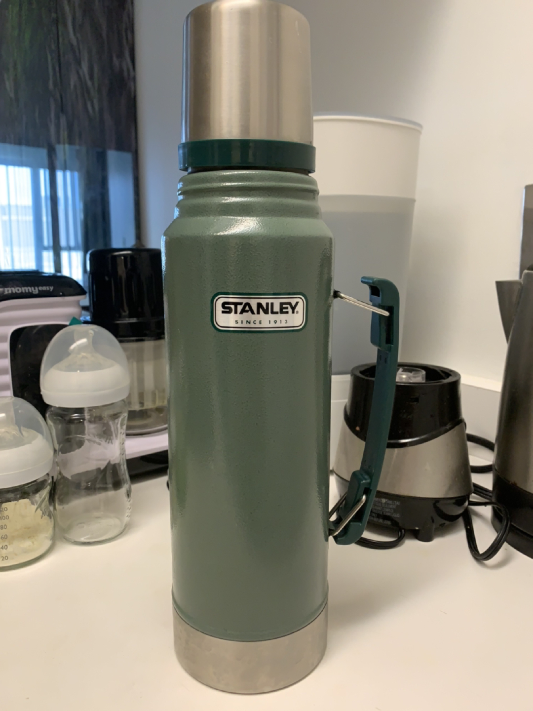 Stanley Classic Vacuum Thermos thumbnail