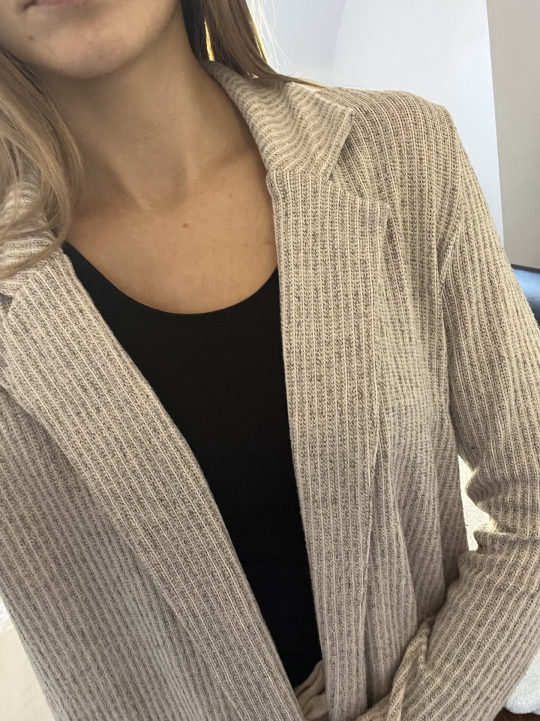 Beige/light pink blazer sweater - photo 3