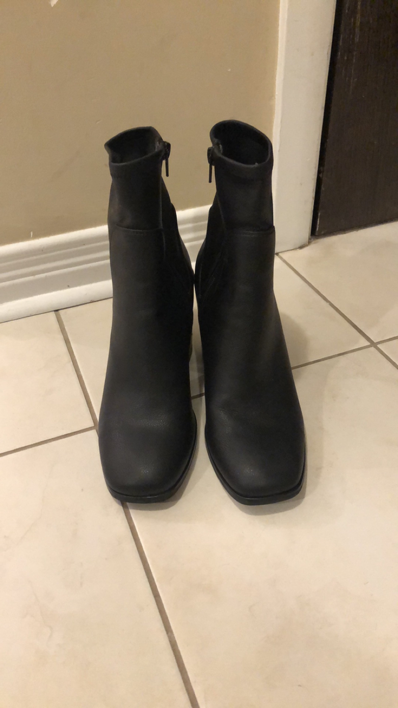 Black ankle boots for sale (size 8) - photo 3