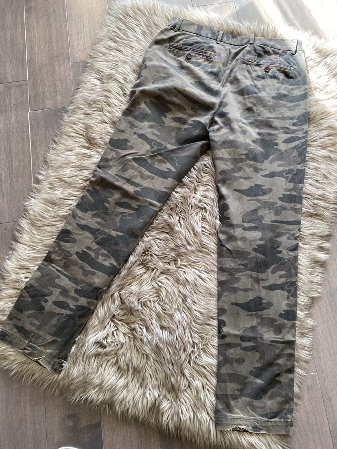 Banana Republic Men Khakis Size 32 image indicator(3)