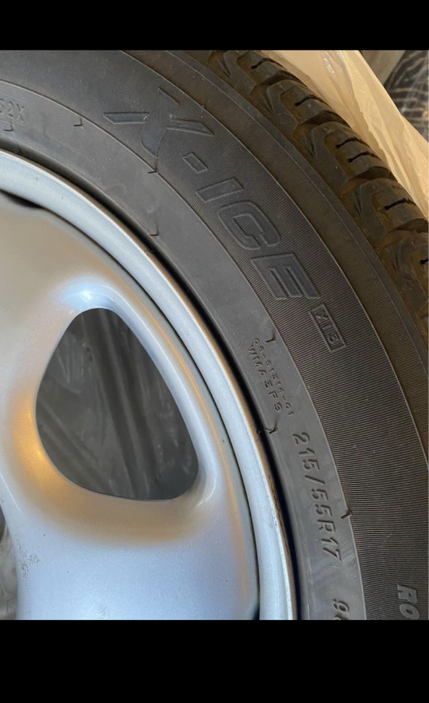 215/55 R17 Michillin ice winter Tyres with Wheels/Rims - photo 2