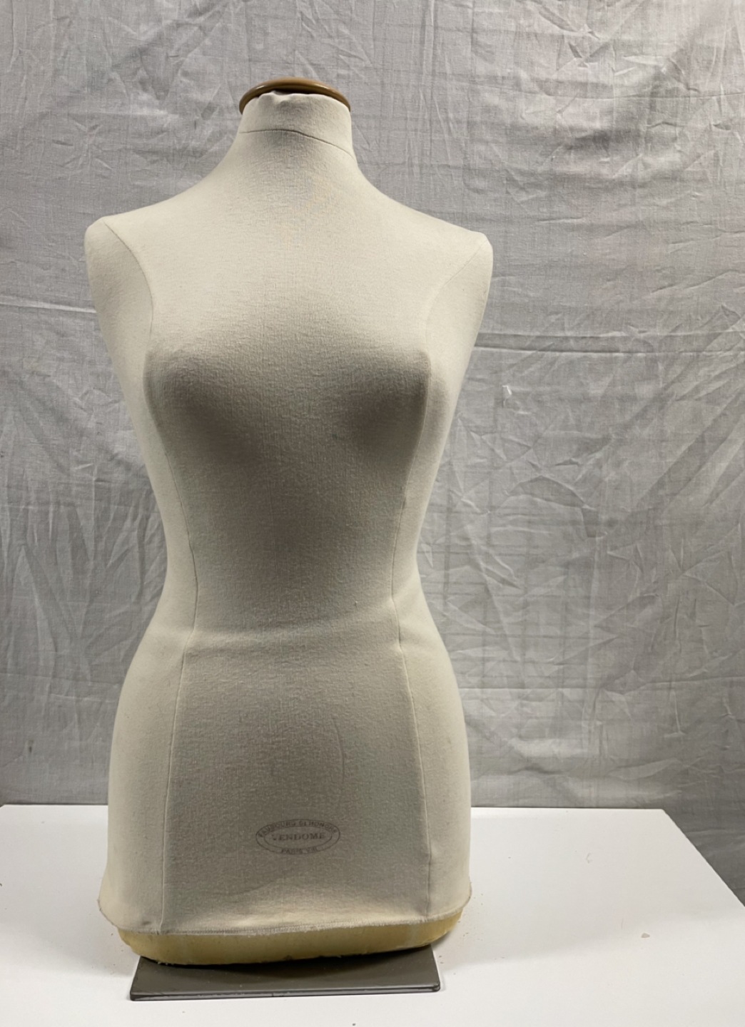 Female bust thumbnail