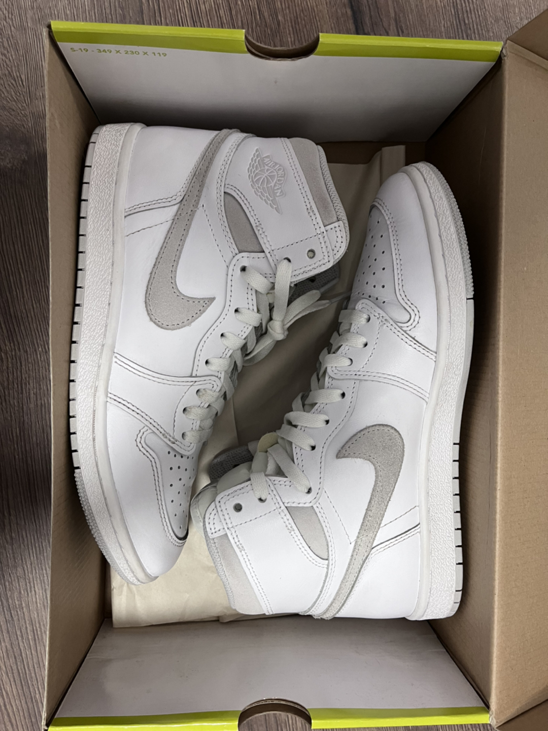 Air Jordan 1 neutral grey 85 size 8.5 thumbnail