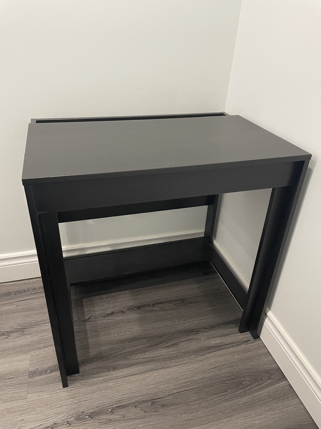 Small computer table from ikea image indicator(2)