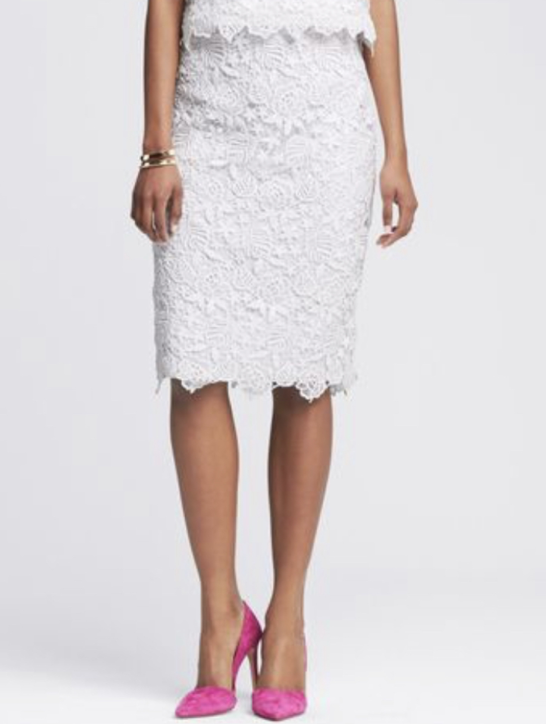 ⚽️Banana Republic lace pencil skirt thumbnail