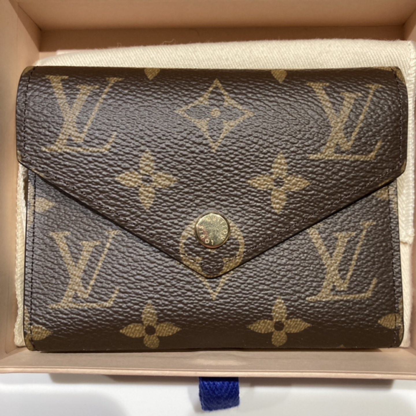 Authentic Victorine Wallet - photo 3