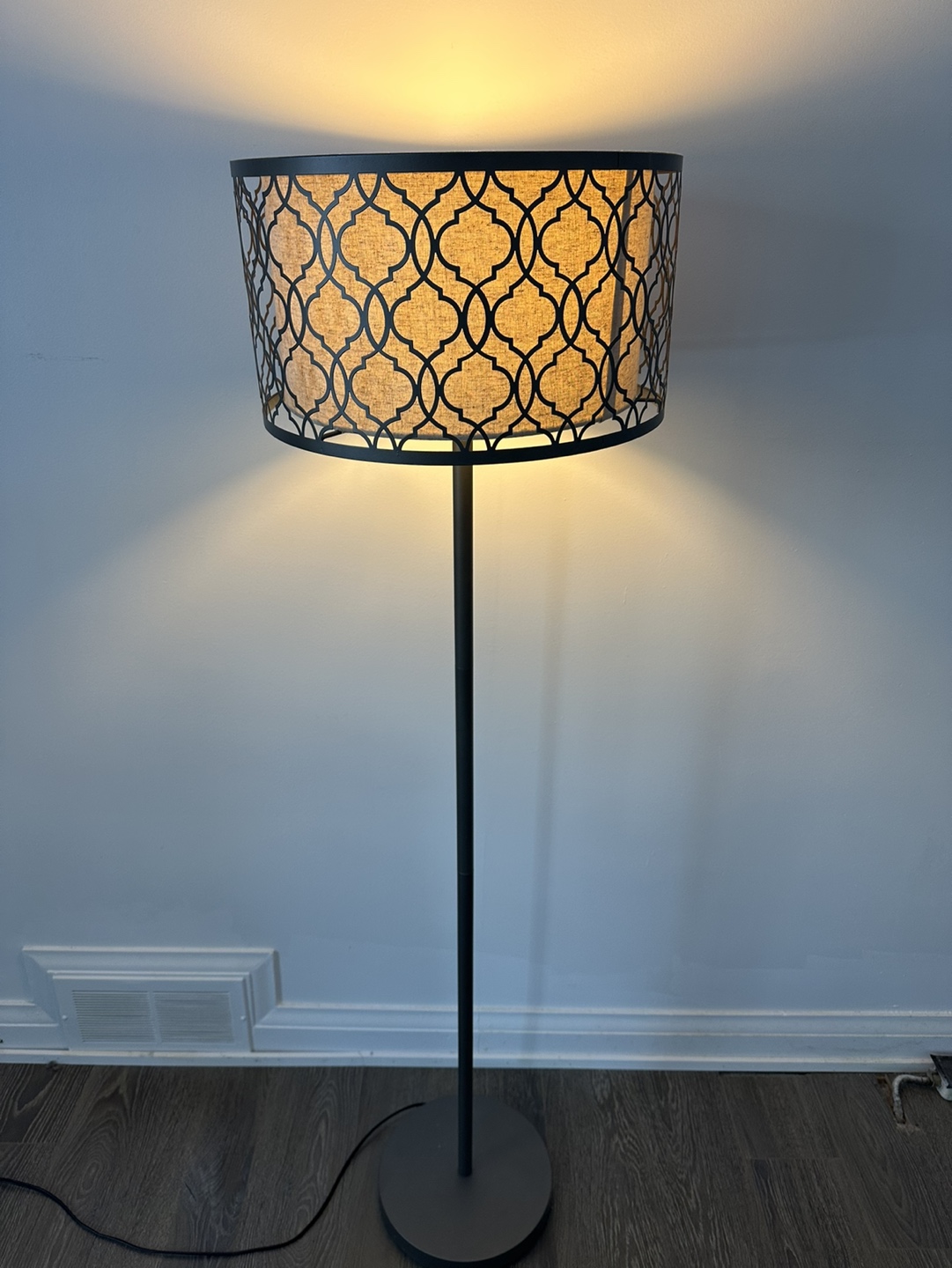 Floor lamp