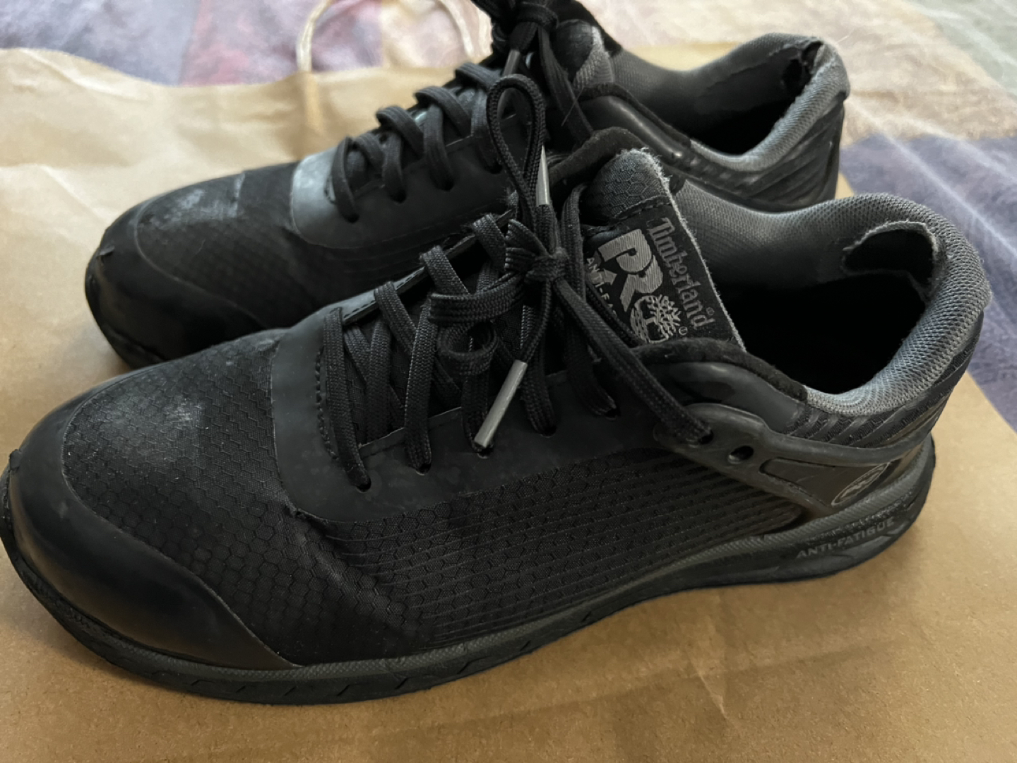Women’s safety shoes