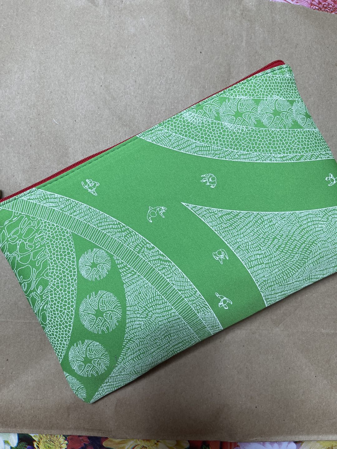 Pouch  #freecycle thumbnail