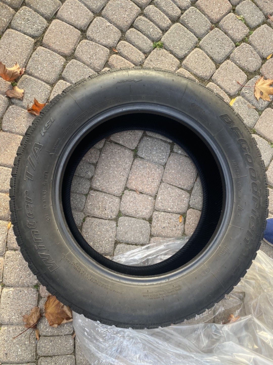 Winter tires off rim - photo 4