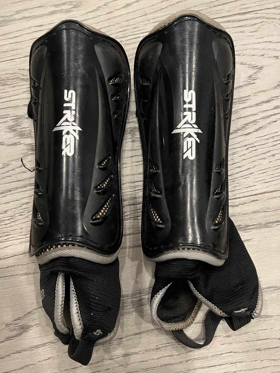 Soccer shin guards thumbnail