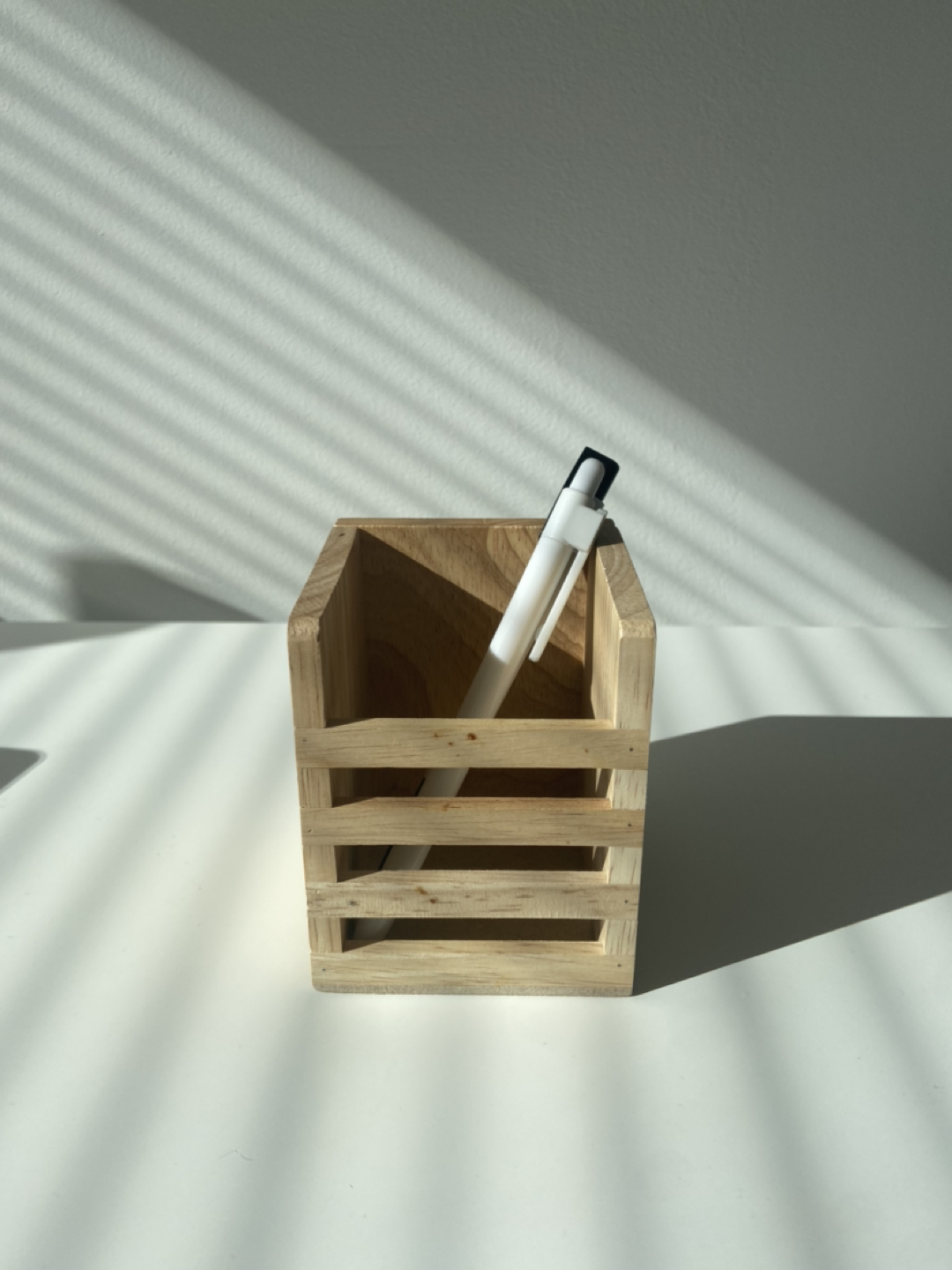 Wooden pen holder