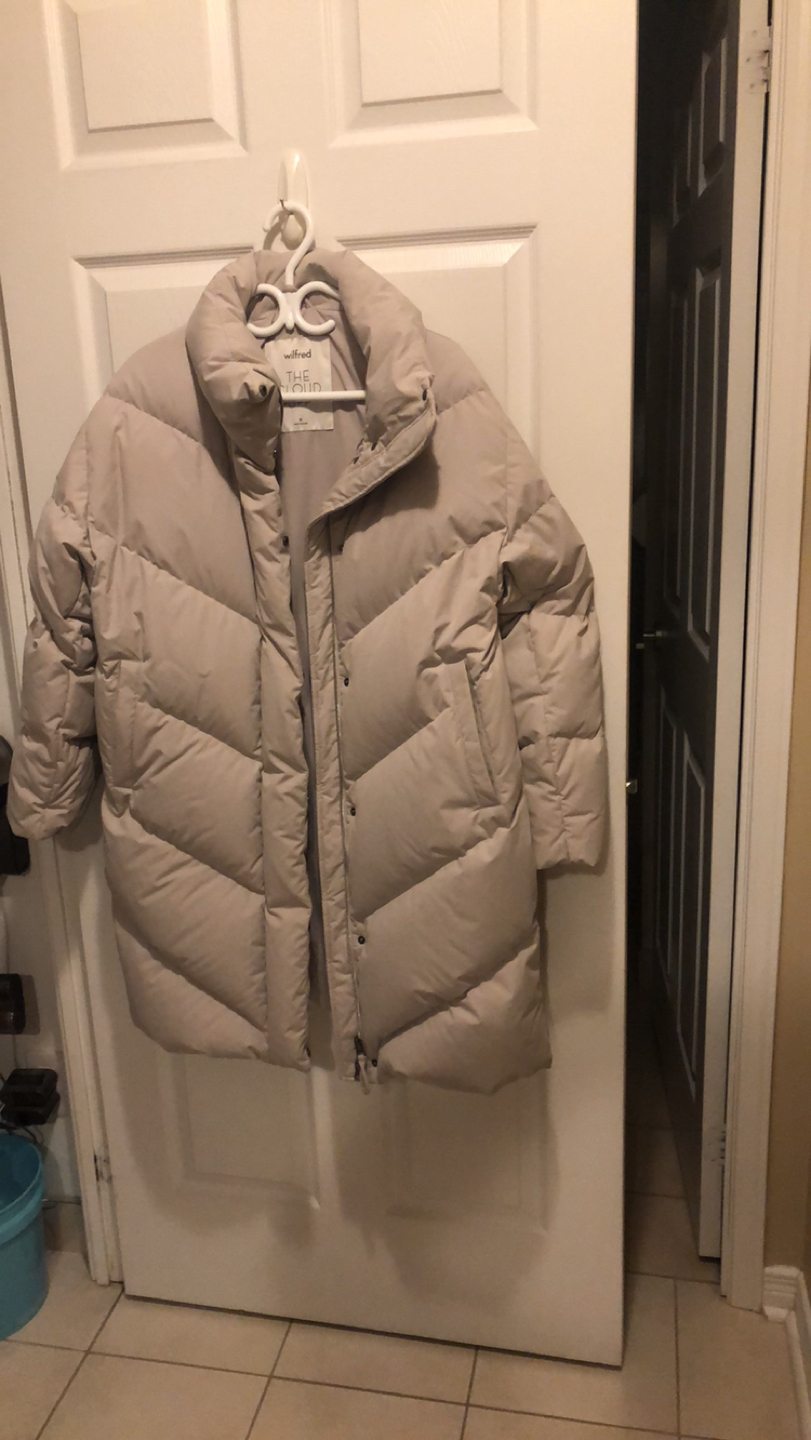 Aritzia Cloud Puff Jacket Size Medium