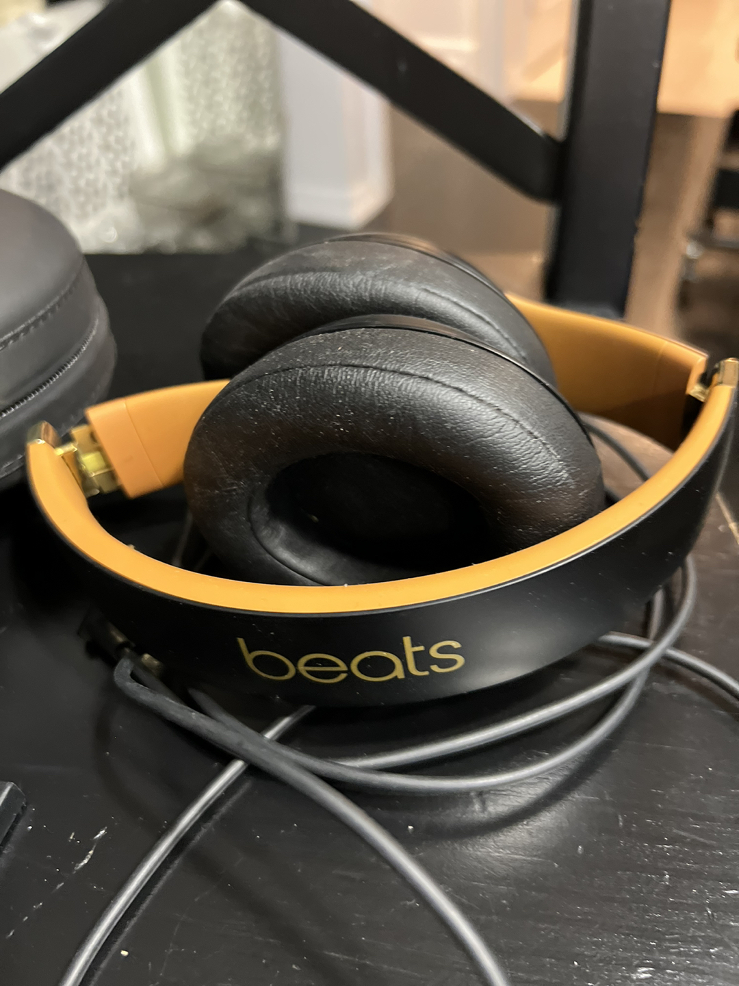 Beats Studio Wireless headphones thumbnail