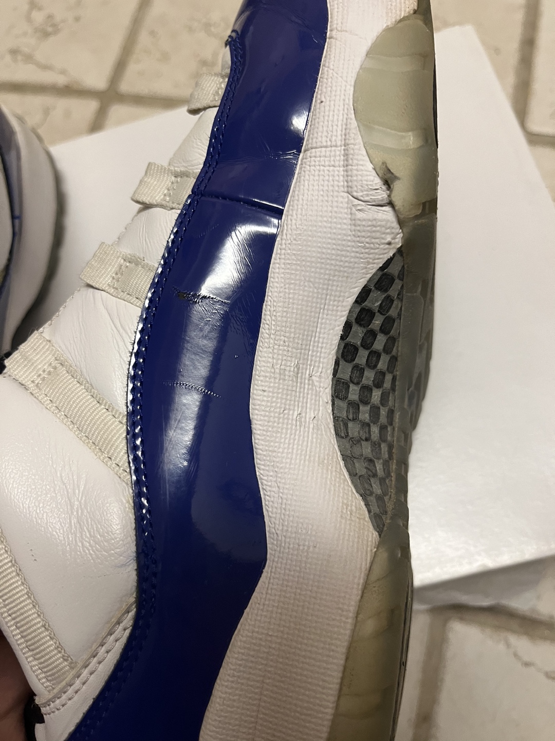 Womens jordans retro 11 low concord white - photo 3