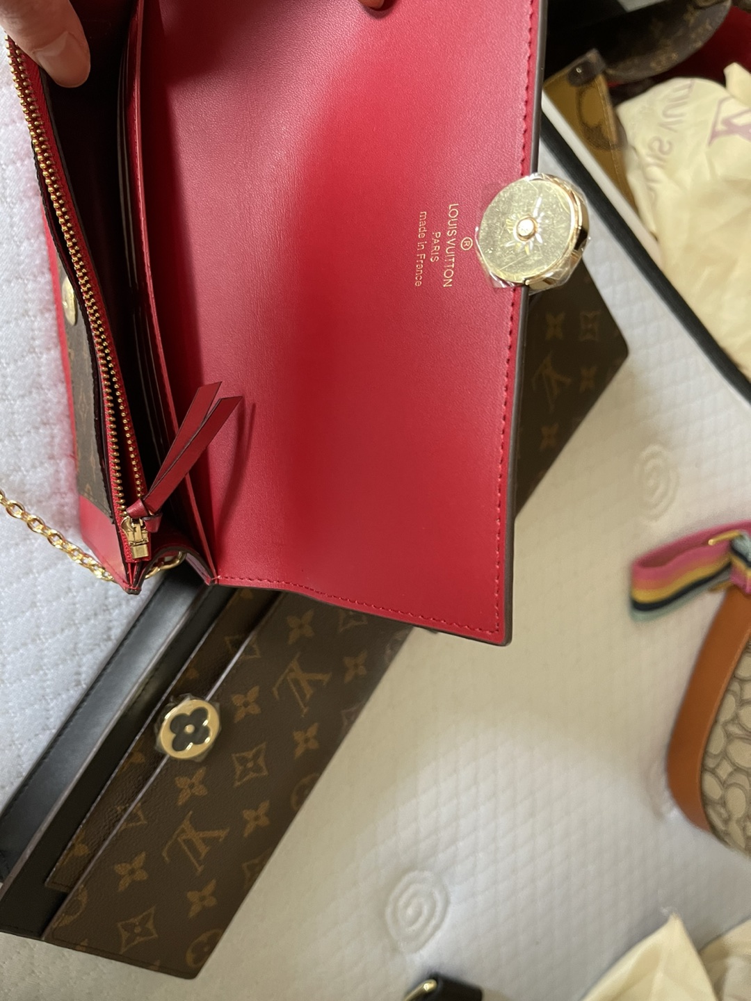 Wallet in chain - photo 4