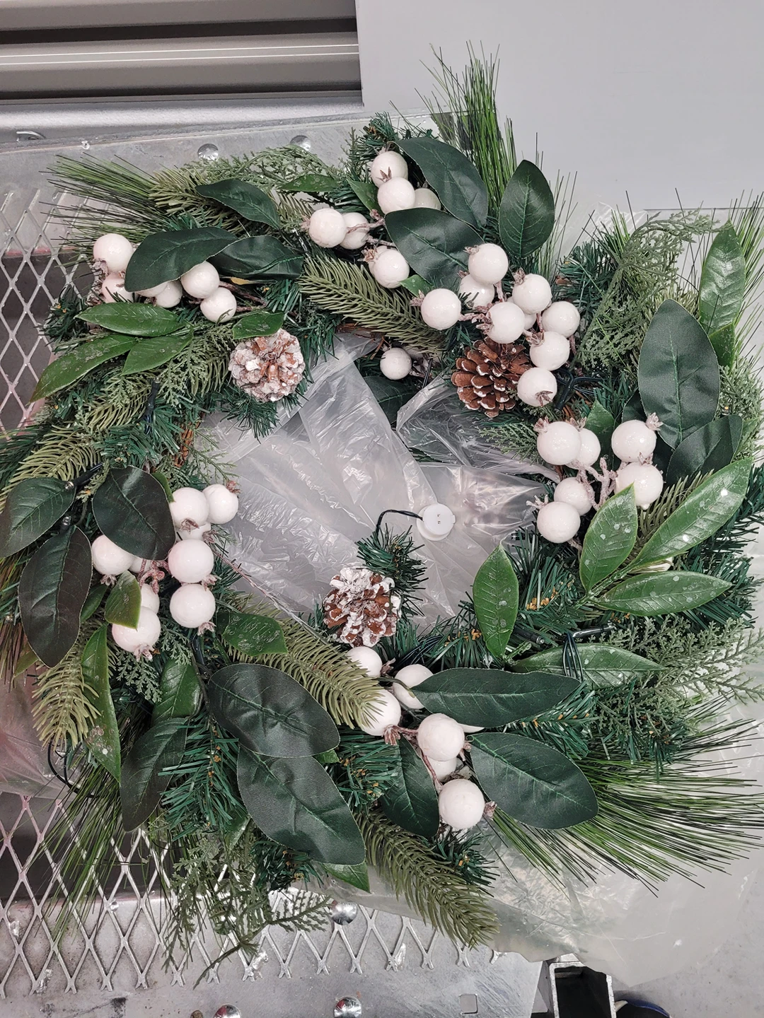 Christmas prelit Wreath