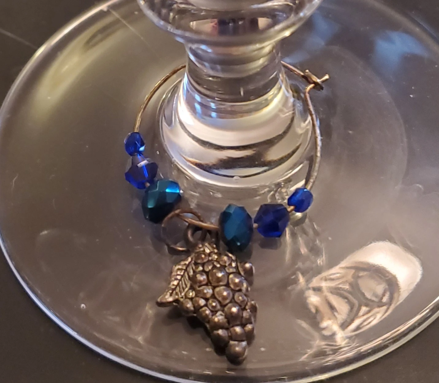 Crystal stemware with charms - photo 5