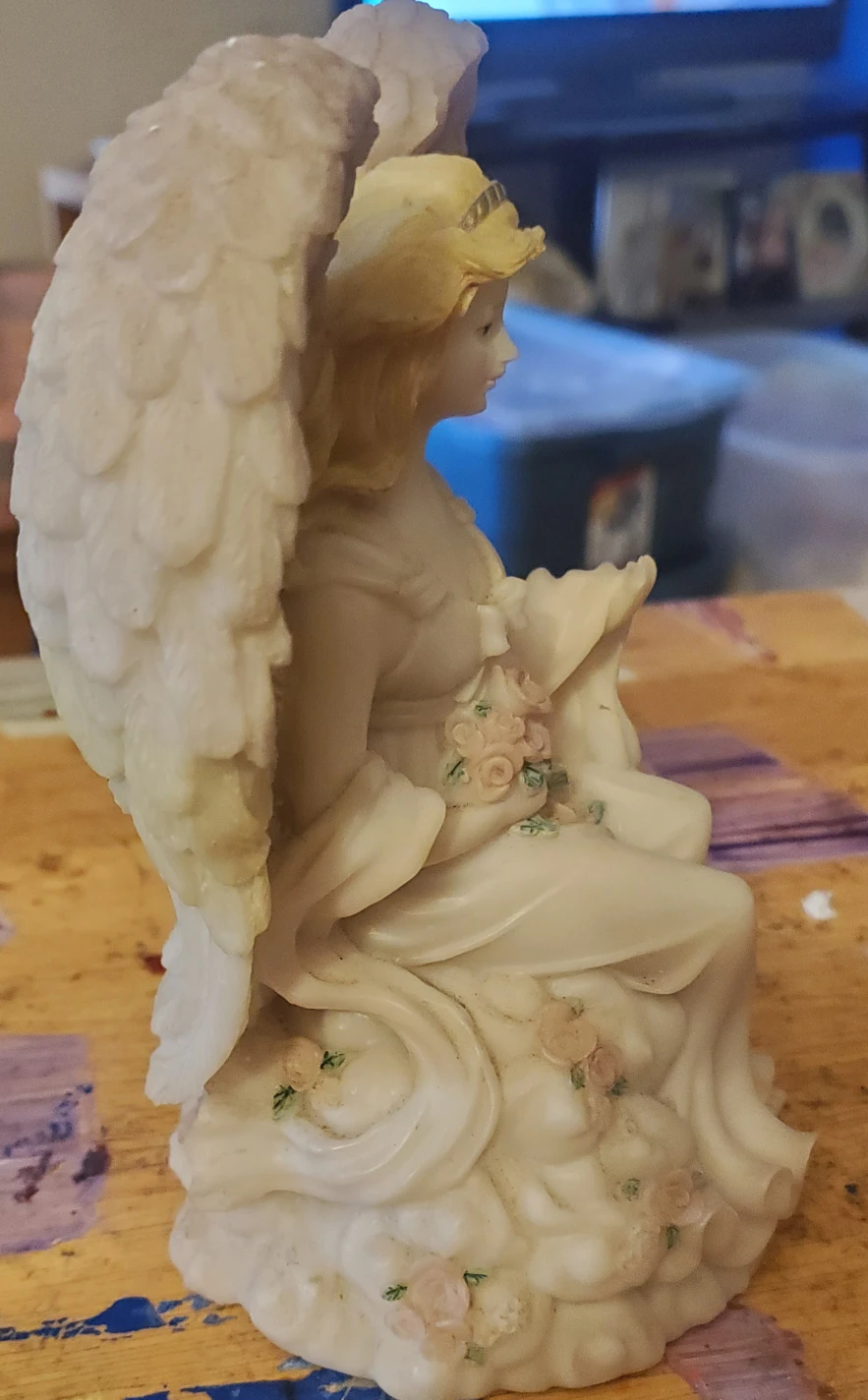 sitting Angel - photo 2