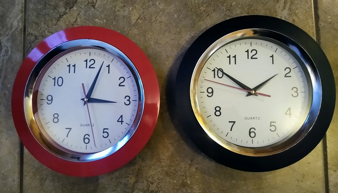 Red Wall Clock thumbnail