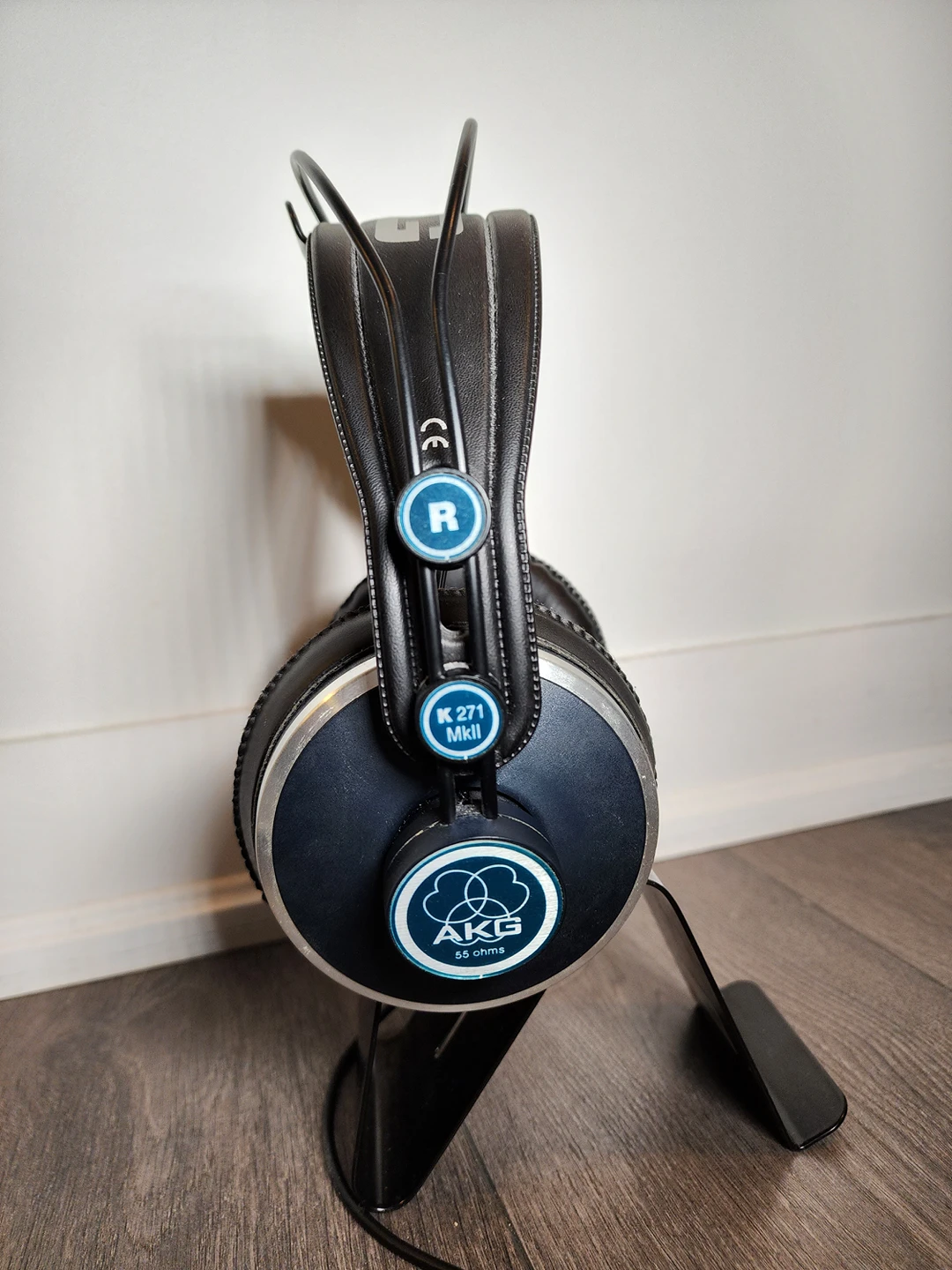 AKG K271 MKII Professional Studio Headphones - photo 2