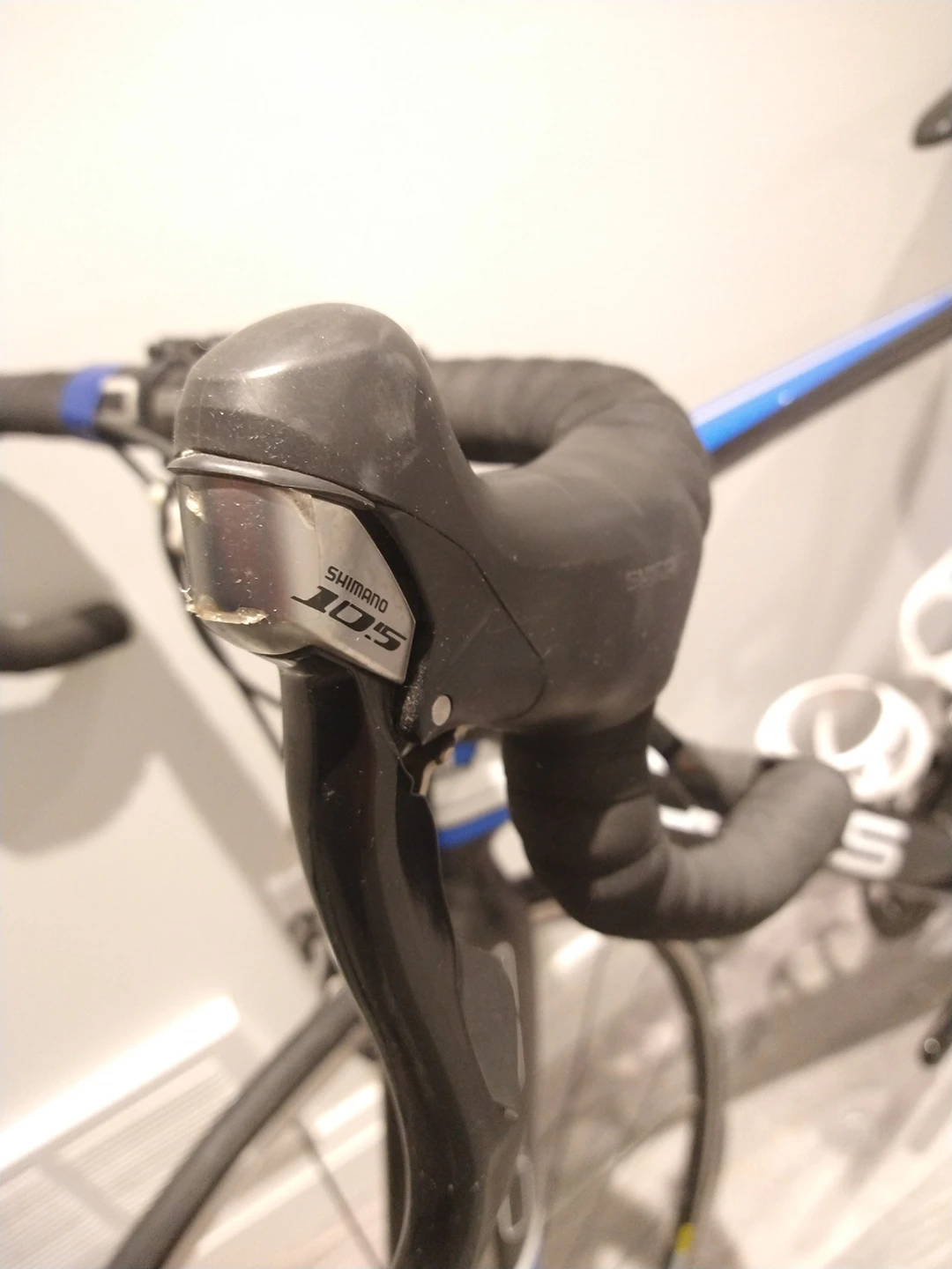 Opus Full Carbon 56" Frame Bicycle with Shimano 105 Groupset image indicator(3)