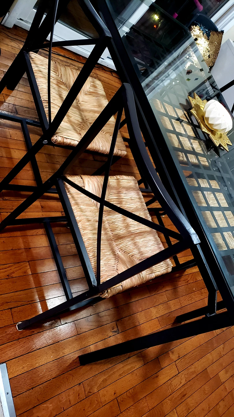 Glass Top Dining Table w/ 4 ratan seat - photo 4