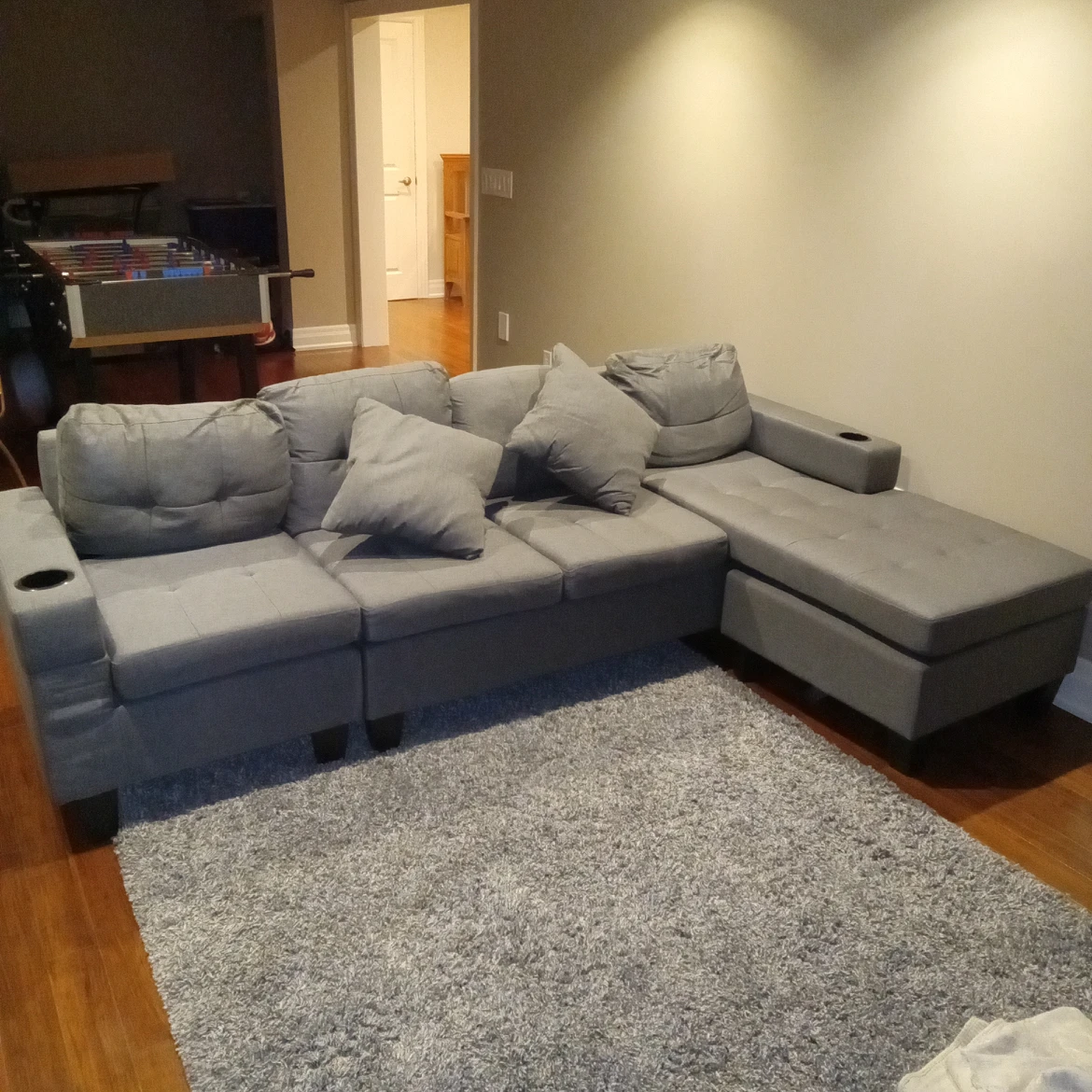 NEW! Grey Sectional with Throw Pillows & Cup Holders - photo 4