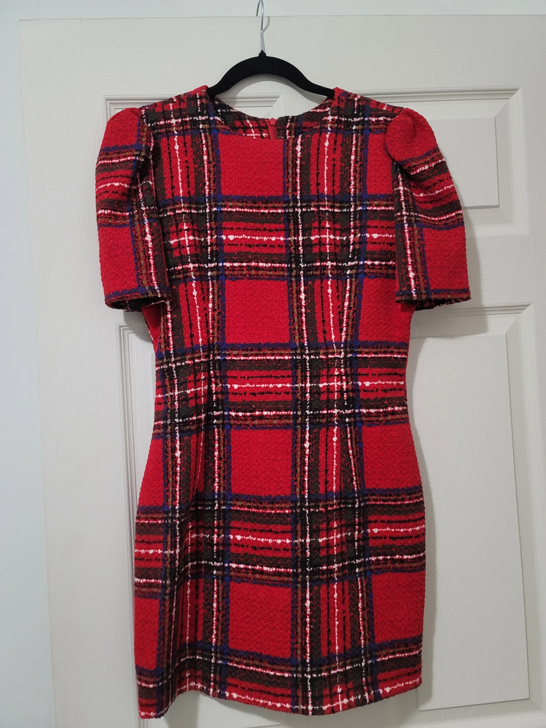 Red dress thumbnail
