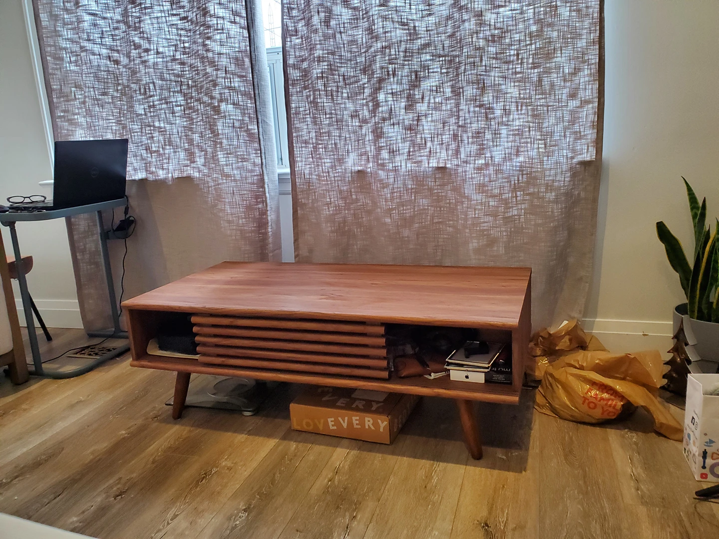 Coffee table - Structube HANEDA (47"W) Walnut
