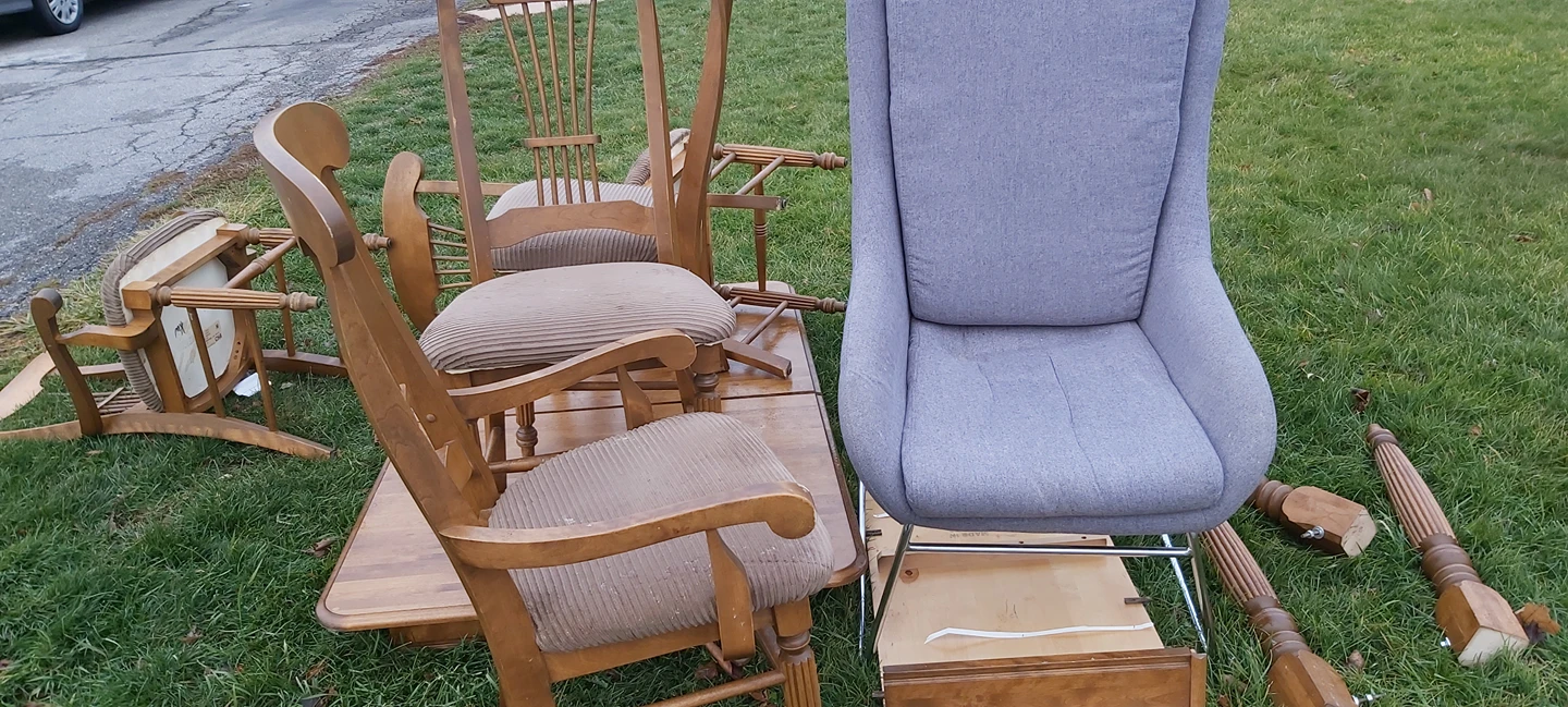 # Freecycle Wooden table 6  chairs & grey seater - photo 2
